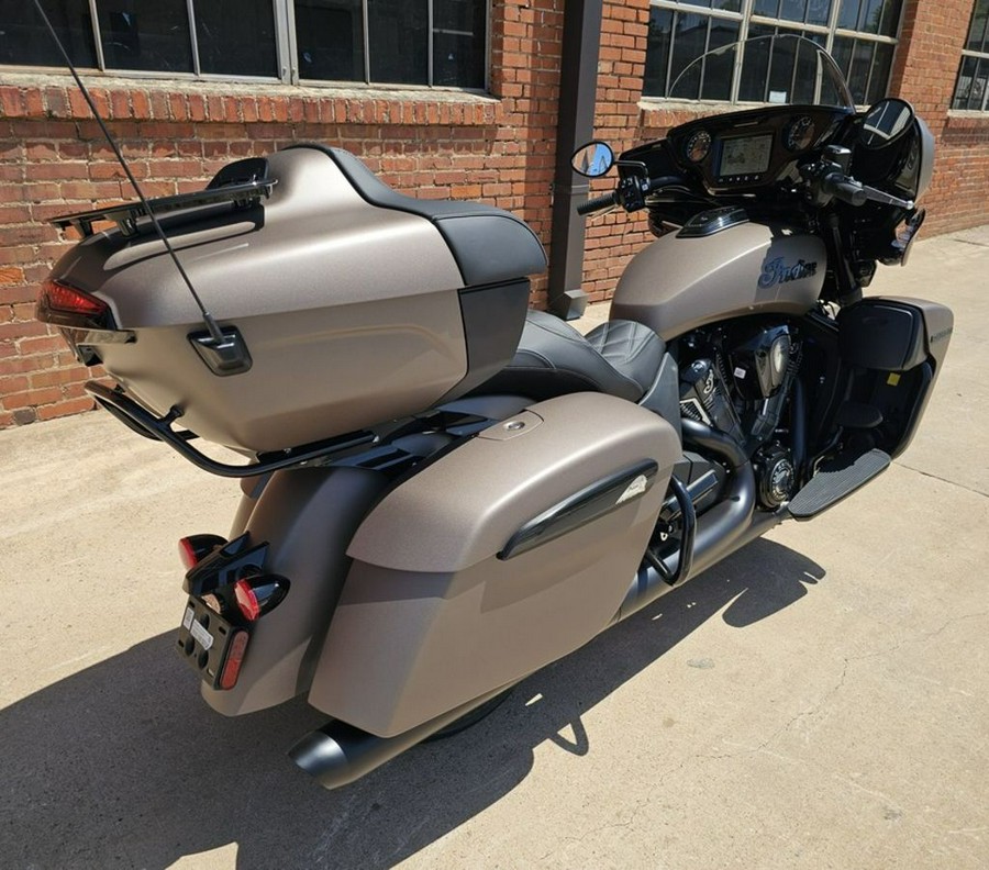 2025 Indian Motorcycle® Roadmaster® PowerPlus Dark Horse®