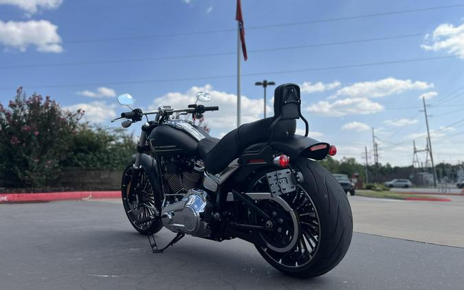 2023 Harley-Davidson® FXBR Breakout® Black Denim 067703