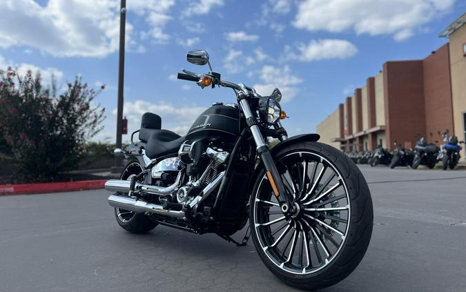 2023 Harley-Davidson® FXBR Breakout® Black Denim 067703