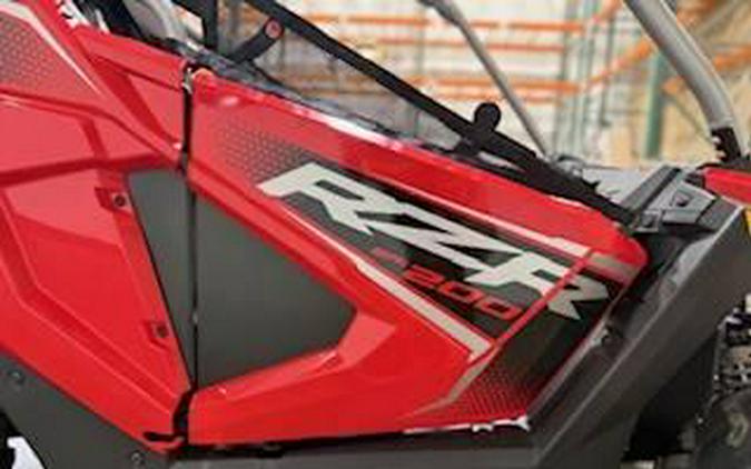 2026 Polaris RZR 200 EFI Z26HCA18A7