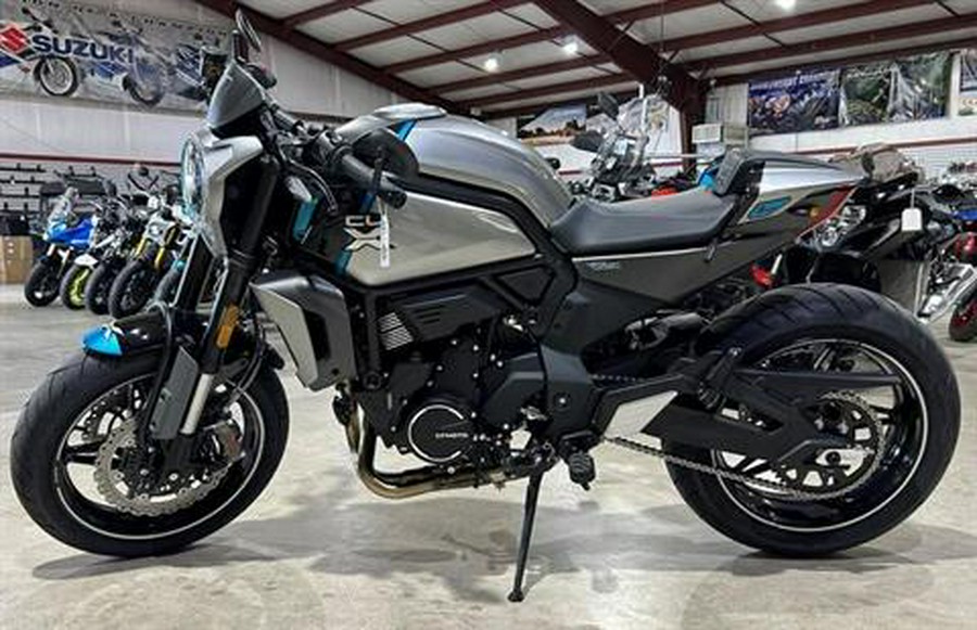 2023 CFMOTO 700CL-X Sport