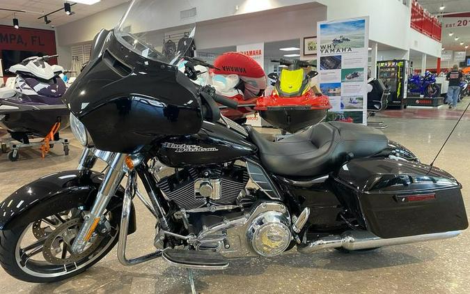 2014 Harley-Davidson® Street Glide Base