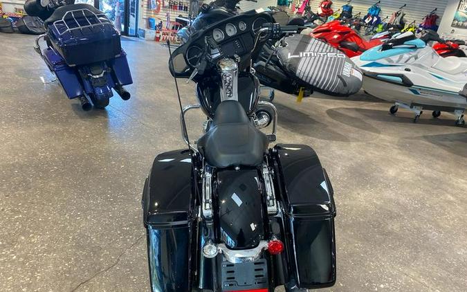 2014 Harley-Davidson® Street Glide Base