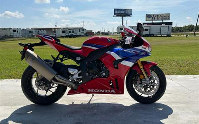 2026 Honda CBR1000RR-R Fireblade SP