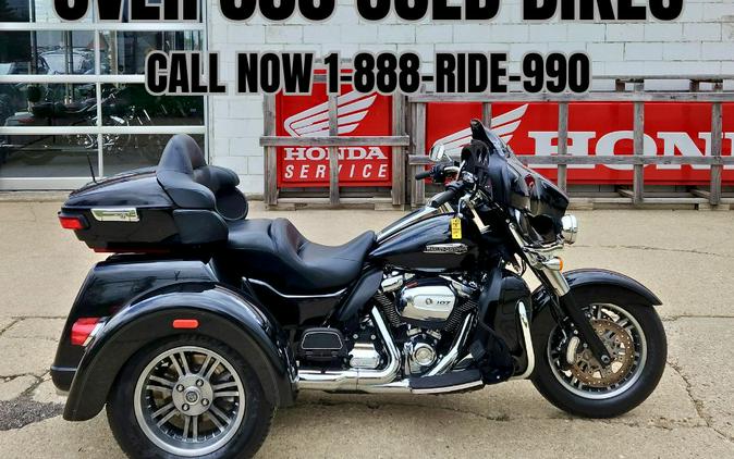 2018 Harley-Davidson® Tri Glide Ultra - FP8572