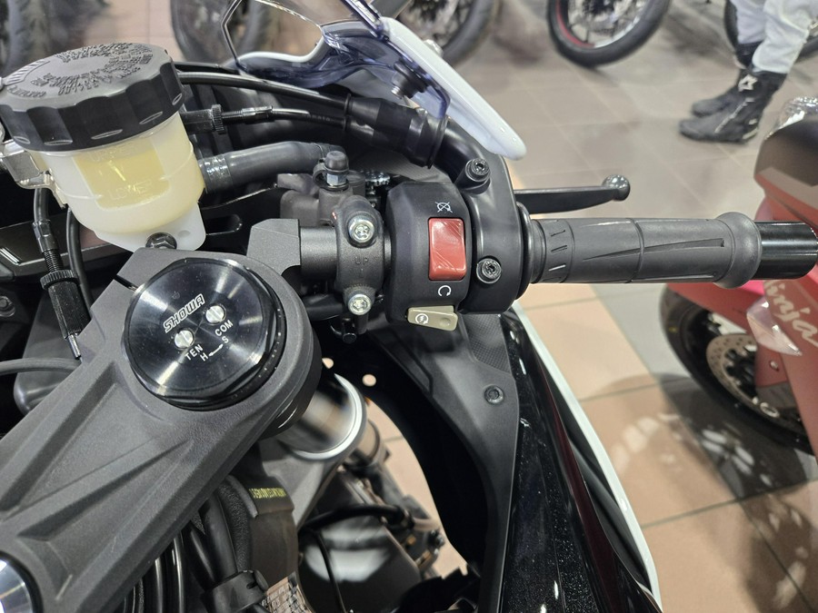 2026 KAWASAKI NINJA ZX-6R ABS