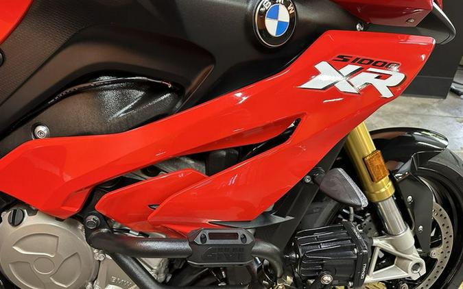 2016 BMW S 1000 XR Premium Racing Red