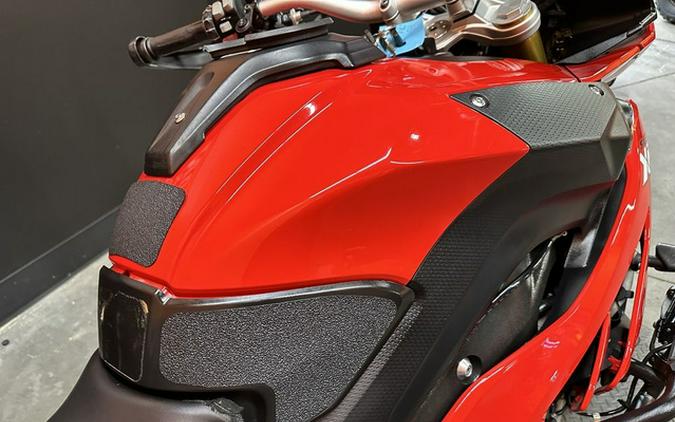 2016 BMW S 1000 XR Premium Racing Red