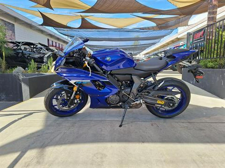 2025 Yamaha YZF-R7