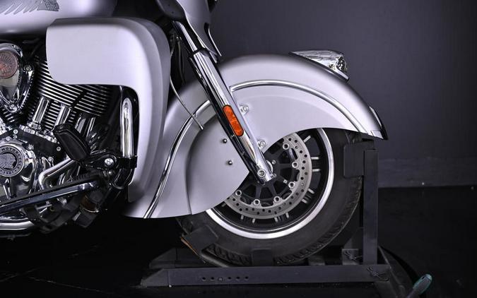 2016 Indian Motorcycle® Chieftain® Silver Smoke