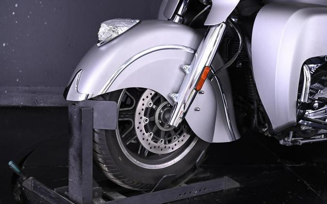 2016 Indian Motorcycle® Chieftain® Silver Smoke