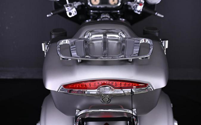 2016 Indian Motorcycle® Chieftain® Silver Smoke