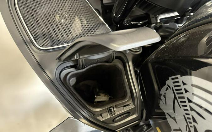 2024 Indian Challenger Black Metallic