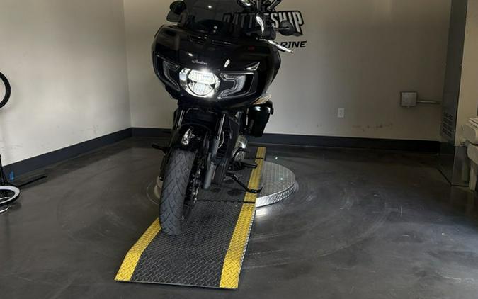 2024 Indian Challenger Black Metallic