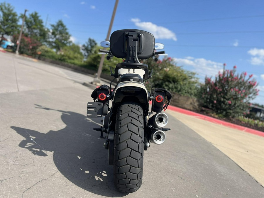 2022 Harley-Davidson® FXFBS Fat Bob® 114 White Sand Pearl 011036