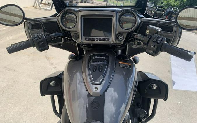 2025 Indian Roadmaster Dark Horse w/Powerband Audio Heavy Metal