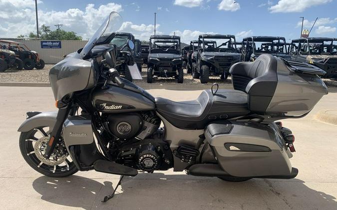 2025 Indian Roadmaster Dark Horse w/Powerband Audio Heavy Metal