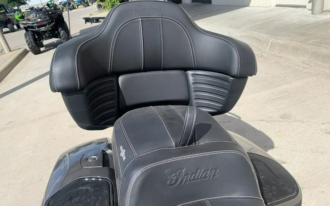2025 Indian Roadmaster Dark Horse w/Powerband Audio Heavy Metal