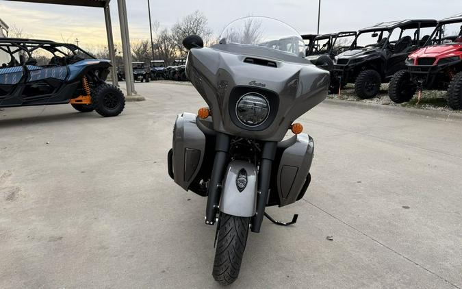 2025 Indian Motorcycle® Roadmaster® Dark Horse® w/Powerband Audio Heavy Metal