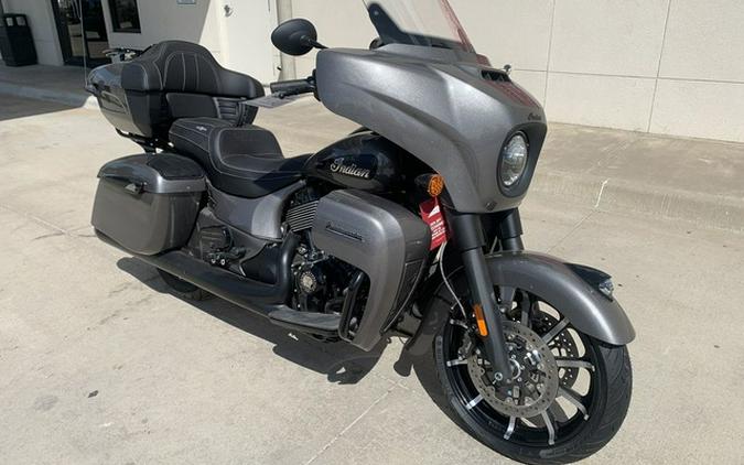 2025 Indian Roadmaster Dark Horse w/Powerband Audio Heavy Metal