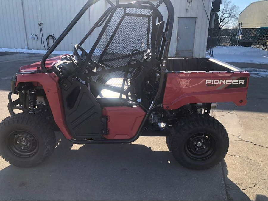 2025 Honda PIONEER 520