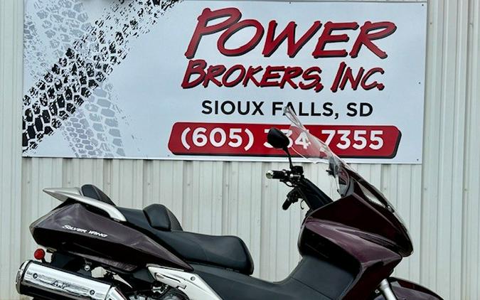 2004 HONDA SILVERWING