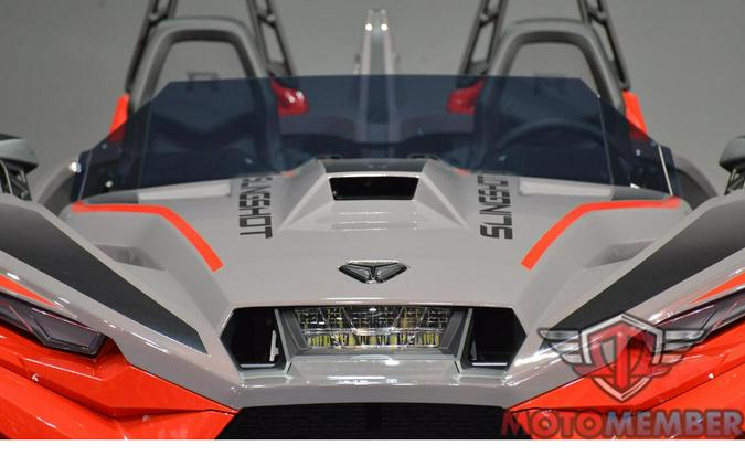 2026 Slingshot R AutoDrive Radiant Gray with Indy Red Pearl
