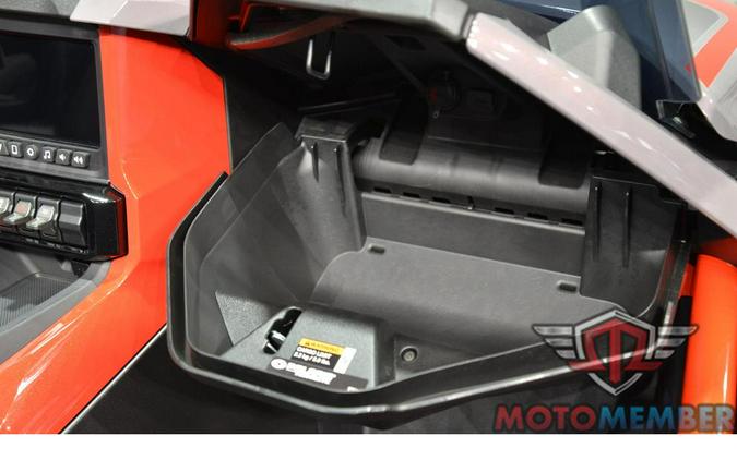 2026 Slingshot R AutoDrive Radiant Gray with Indy Red Pearl