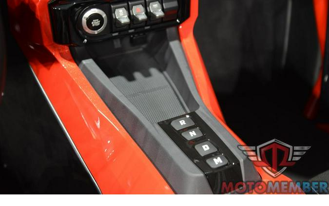2026 Slingshot R AutoDrive Radiant Gray with Indy Red Pearl