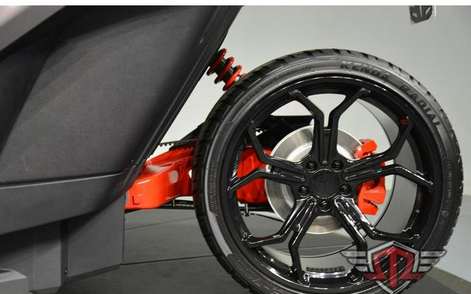 2026 Slingshot R AutoDrive Radiant Gray with Indy Red Pearl