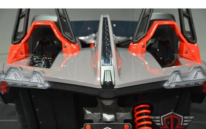 2026 Slingshot R AutoDrive Radiant Gray with Indy Red Pearl