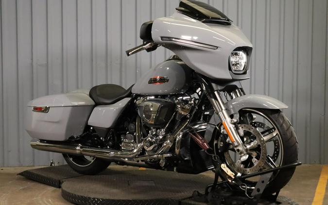 2026 Harley-Davidson Street Glide FLHX