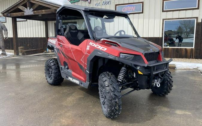 2020 Polaris® GENERAL® 1000 Deluxe