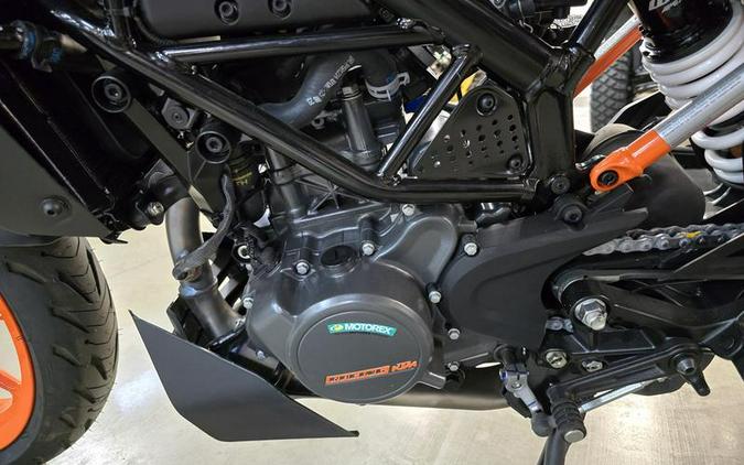 2023 KTM 200 Duke