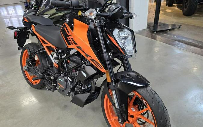 2023 KTM 200 Duke