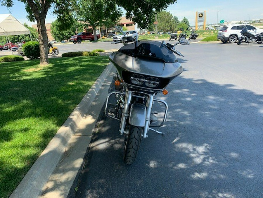 2017 Harley-Davidson Road Glide Billet Silver