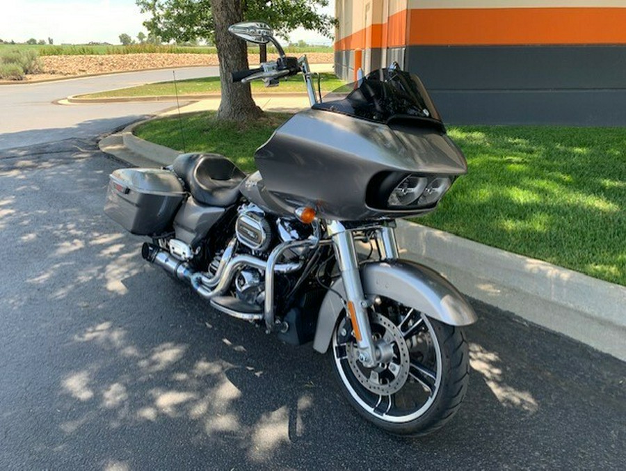 2017 Harley-Davidson Road Glide Billet Silver