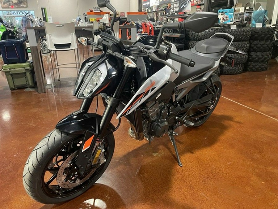 2024 KTM 790 Duke