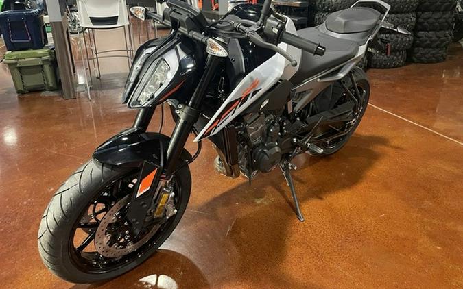 2024 KTM 790 Duke