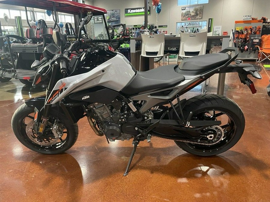 2024 KTM 790 Duke