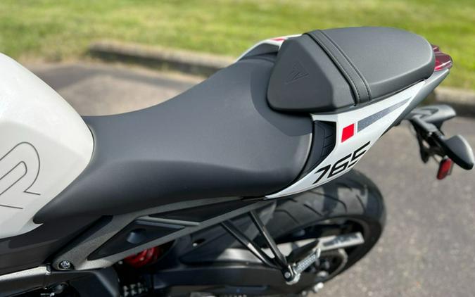 2024 Triumph Street Triple 765 R Crystal White REET TRIPLE R