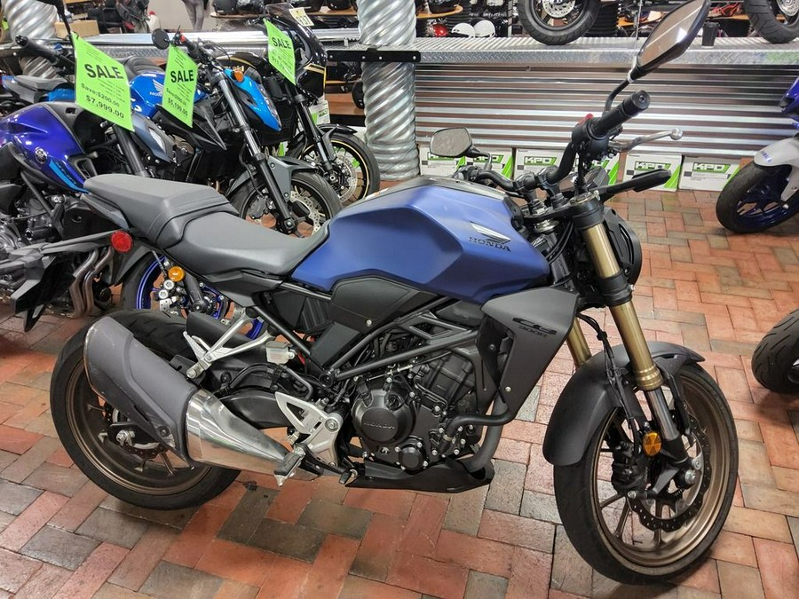 2022 Honda® CBR300R ABS