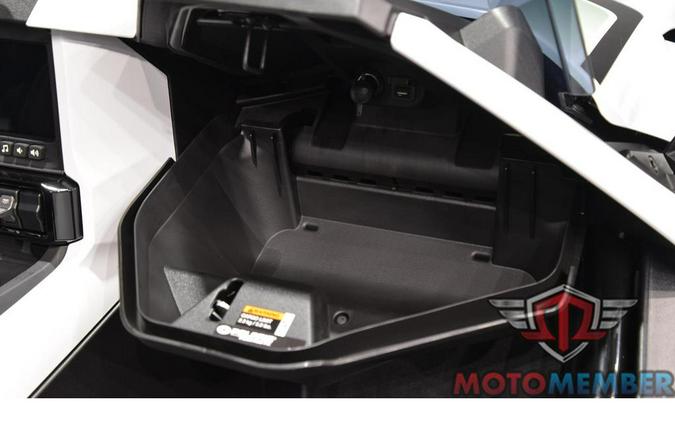 2026 Slingshot R AutoDrive