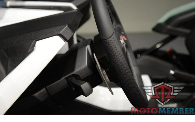 2026 Slingshot R AutoDrive