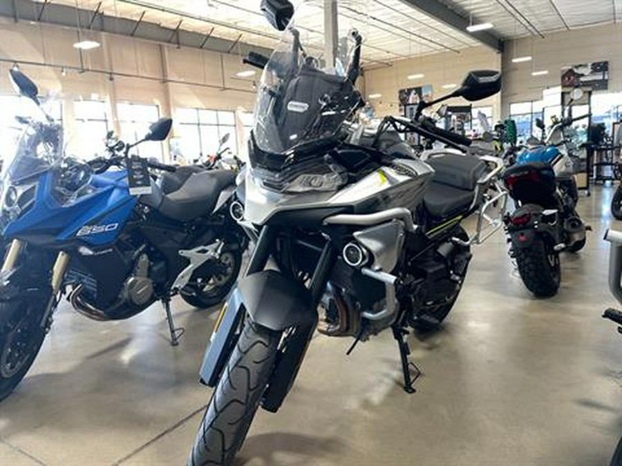 2023 CFMOTO IBEX 800 S