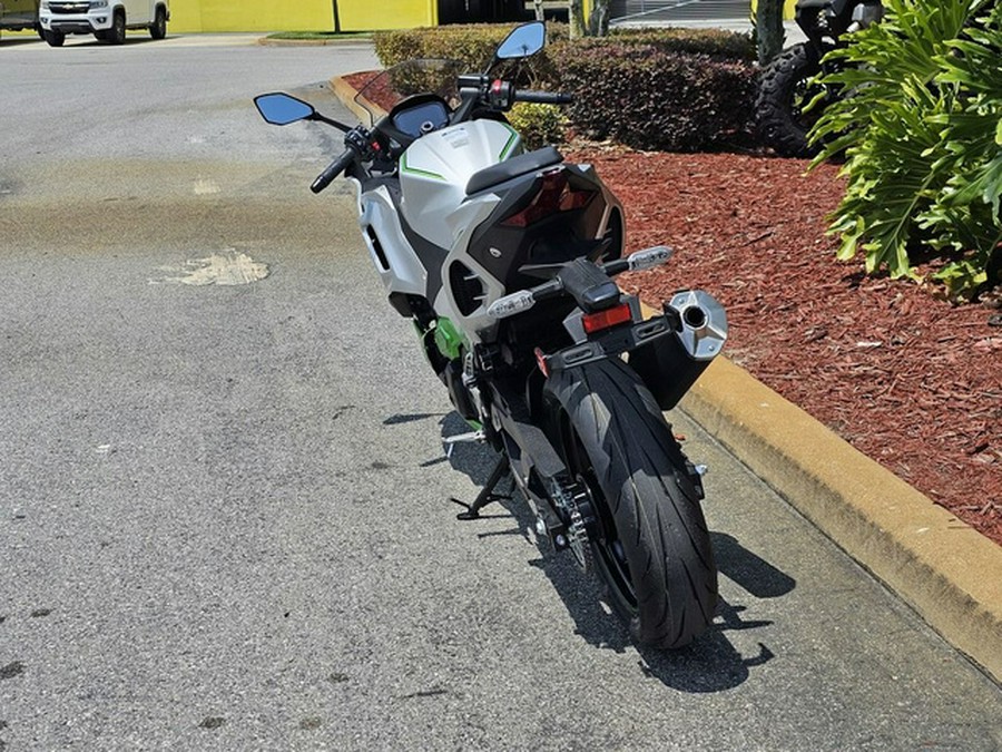 2024 Kawasaki Ninja 7 Hybrid ABS