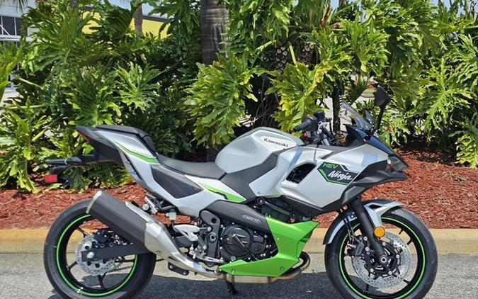 2024 Kawasaki Ninja 7 Hybrid First Look [12 Fast Facts; 40 Pics]