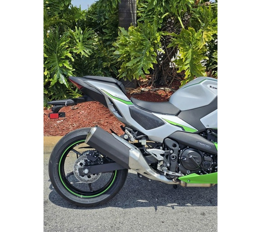 2024 Kawasaki Ninja 7 Hybrid ABS