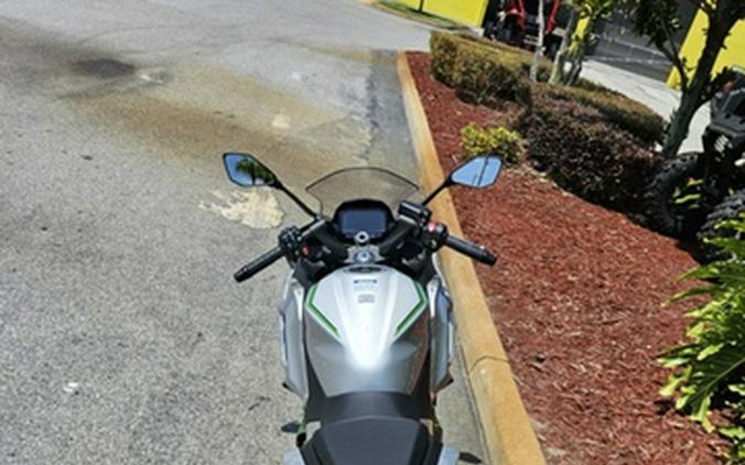 2024 Kawasaki Ninja 7 Hybrid ABS