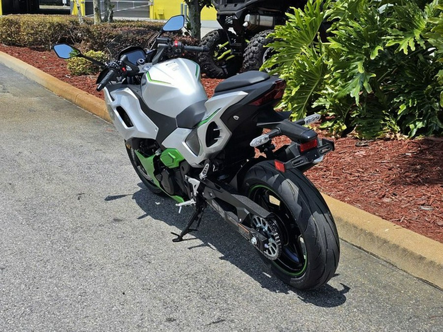 2024 Kawasaki Ninja 7 Hybrid ABS